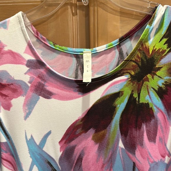 Floral Sleeveless Dress - Picture 2 of 4